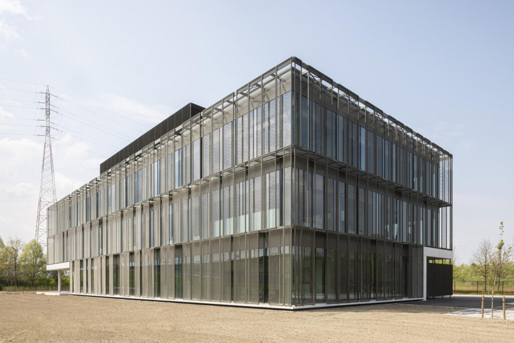 Van Laere HQ